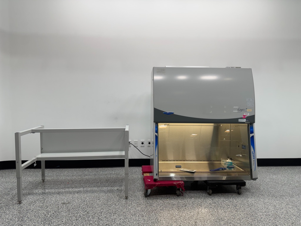 Image of Labconco Purifier Logic+ Class II Type A2 4' Biosafety Cabinet